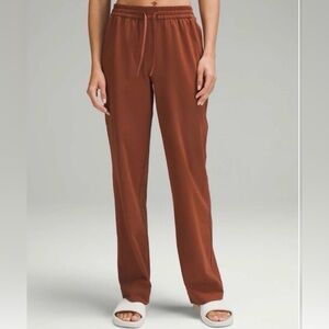 NWOT Lululemon Luxtreme mid-rise straight leg trouser dark terracotta size XS